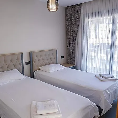 Lueks Huzurlu Yeni Villa *