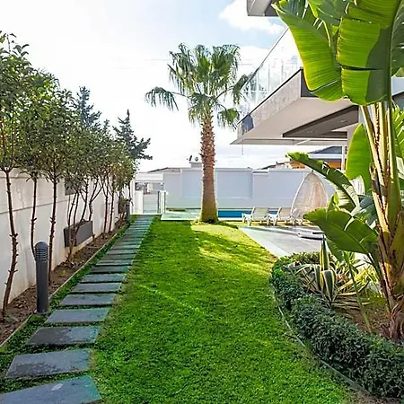Villa Lueks Huzurlu Yeni Çeşme
